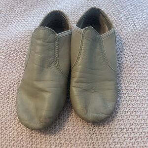 Capezio Dance shoes size 6.5 Good condition